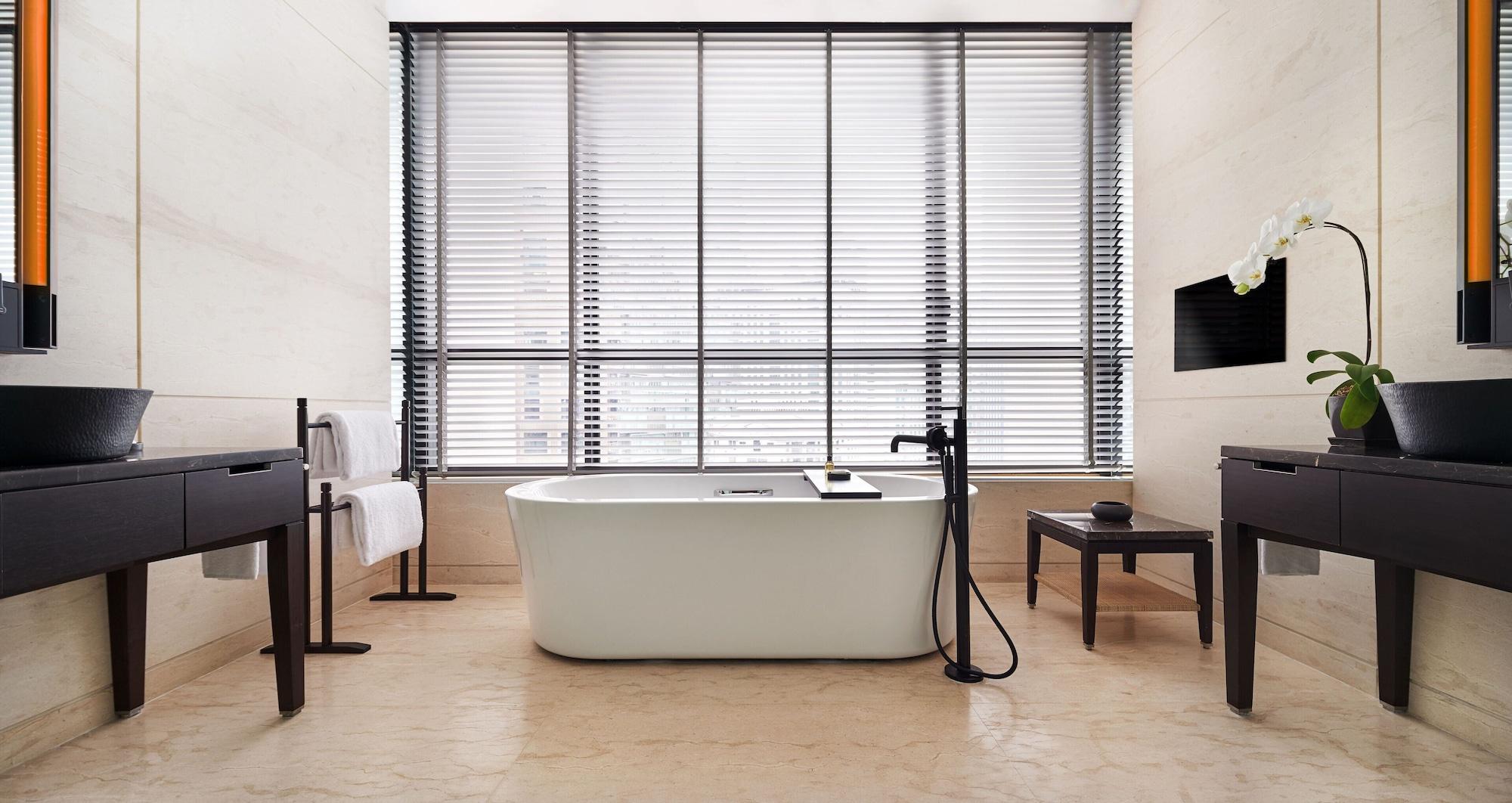 The Ruma Hotel And Residences Kuala Lumpur Exteriér fotografie Venetian blinds